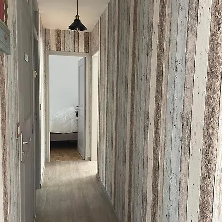 A La Casa De Papel بيت للعطل *