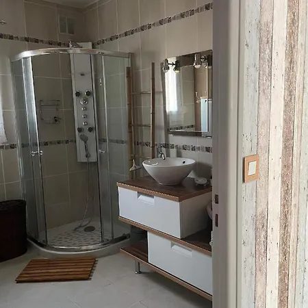 A La Casa De Papel *