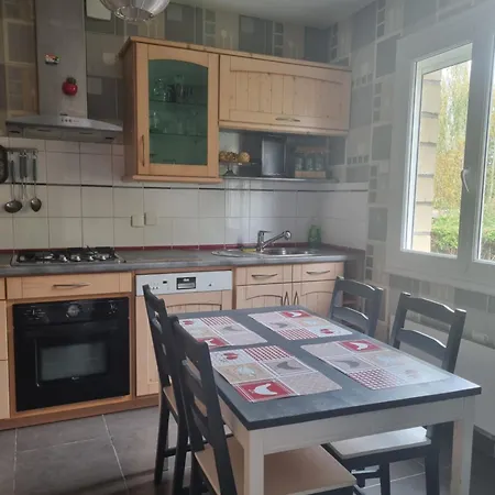 A La Casa De Papel Feriehus Neuilly-sous-Clermont